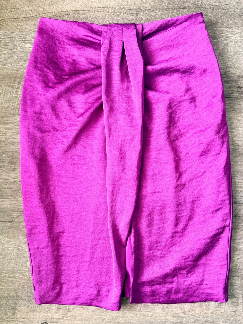Express Women’s Fuchsia Skirt with Center Pleat